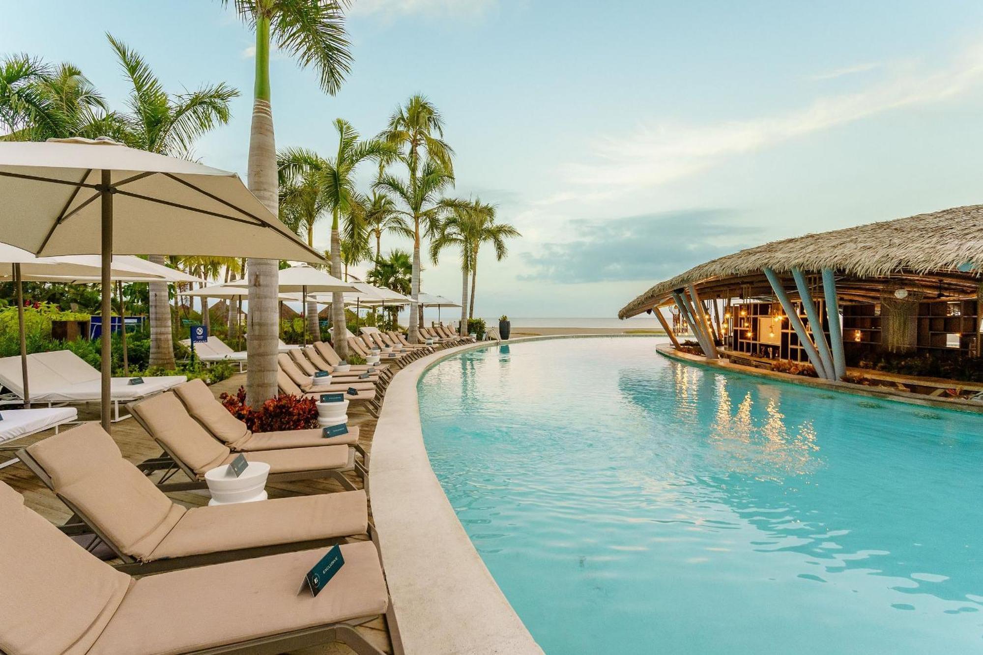The Grand Luxxe Three Bedroom Spa Suite Нуэво-Вальярта Экстерьер фото