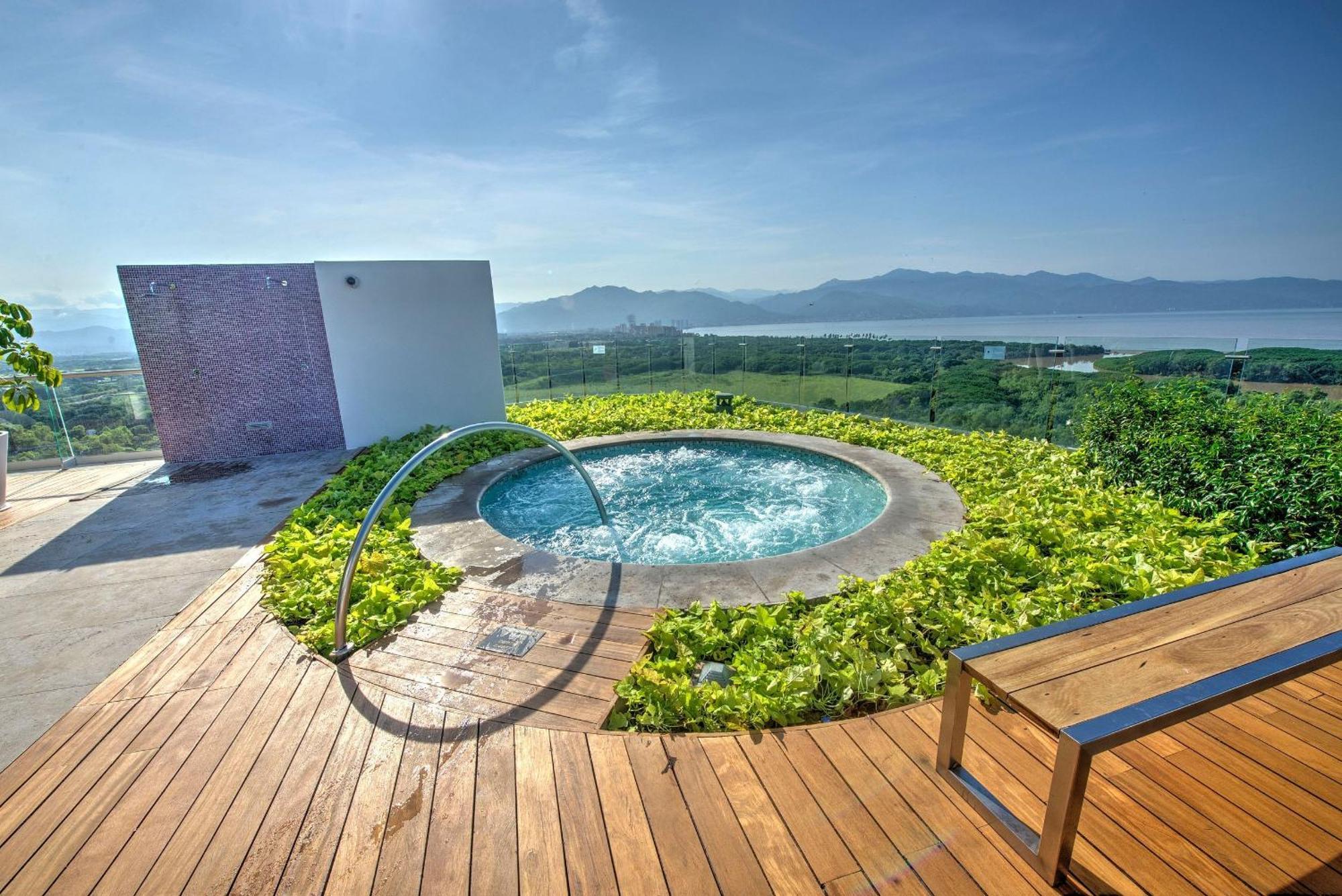 The Grand Luxxe Three Bedroom Spa Suite Нуэво-Вальярта Экстерьер фото