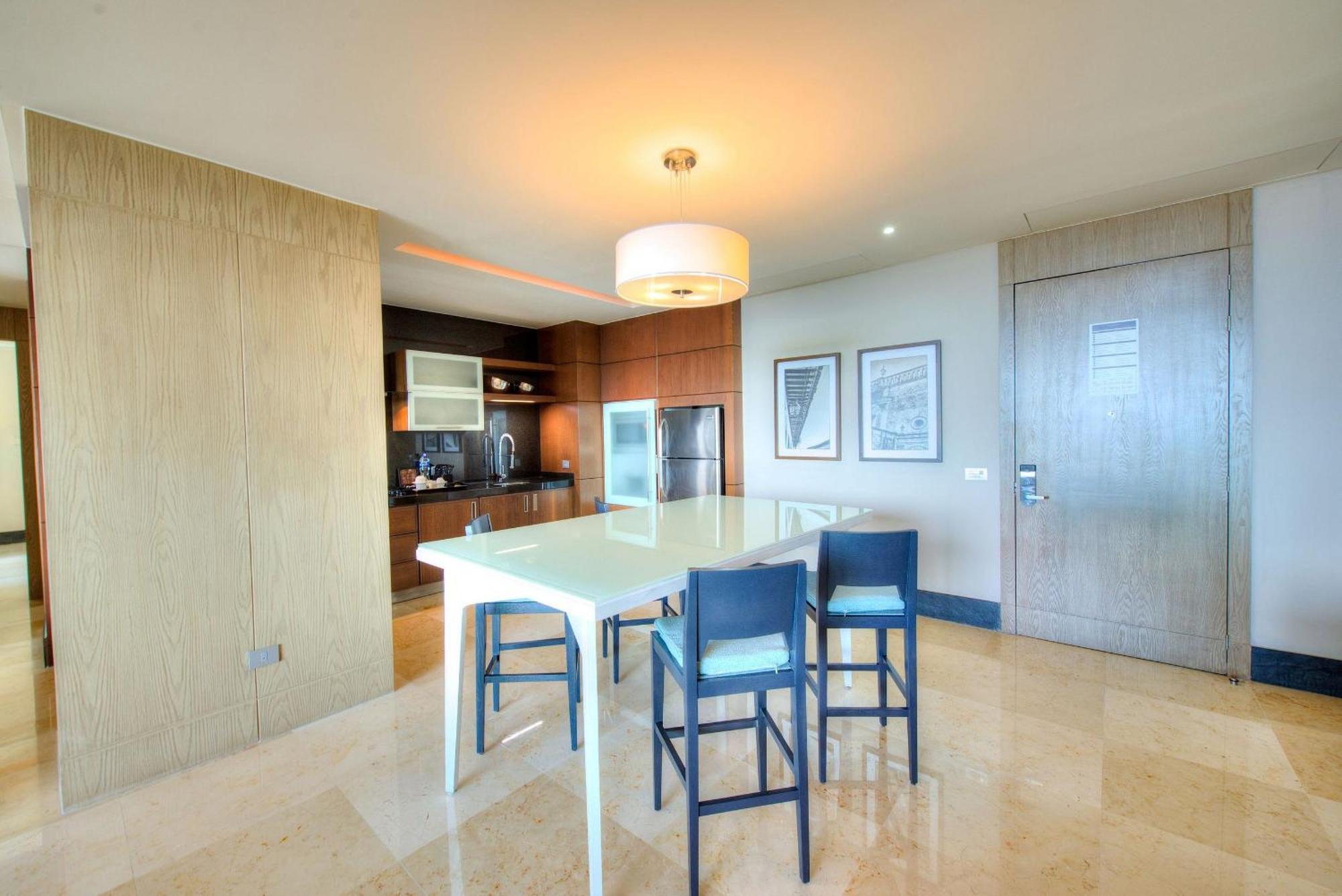 The Grand Luxxe Three Bedroom Spa Suite Нуэво-Вальярта Экстерьер фото